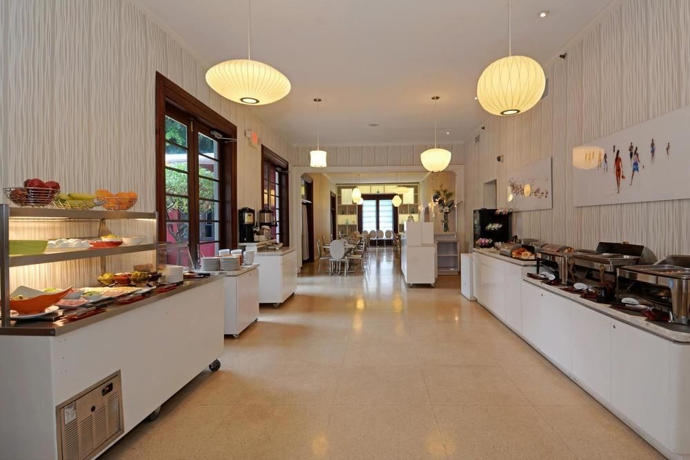 Dorchester Hotel&suites Miami Beach