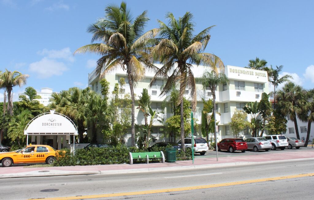 Dorchester Hotel&suites Miami Beach
